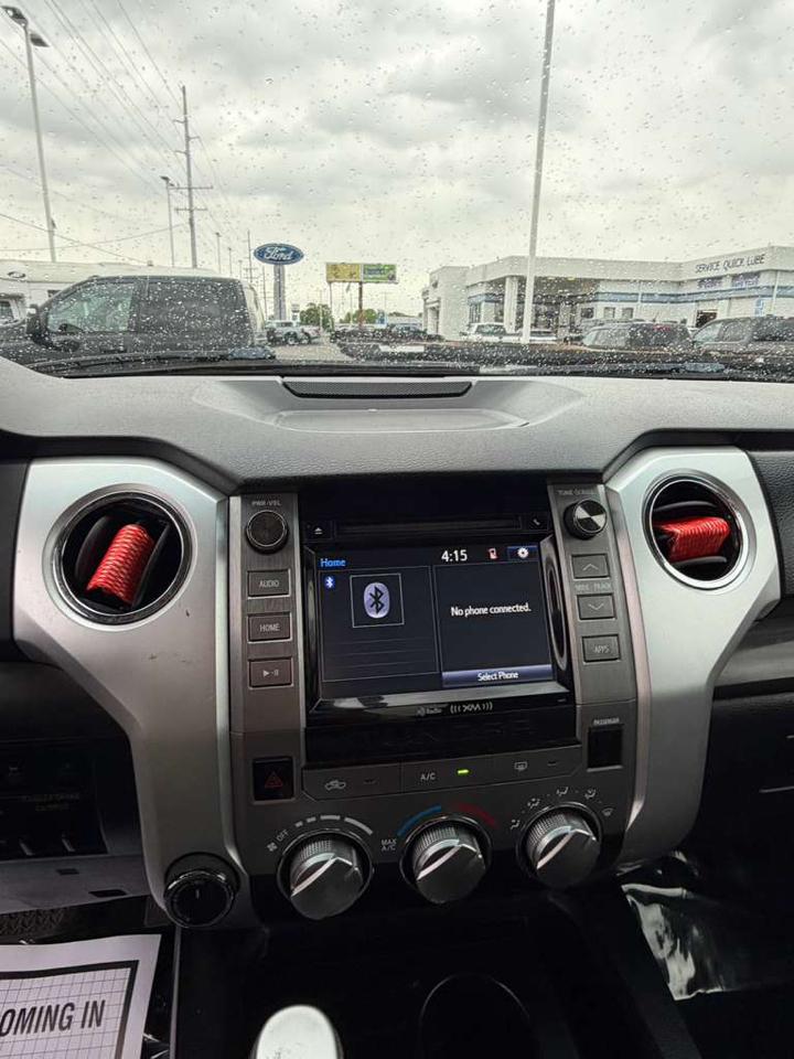 Toyota Tundra 4WD SR5 CrewMax 5.5' Bed 5.7L FFV (Natl) 2017