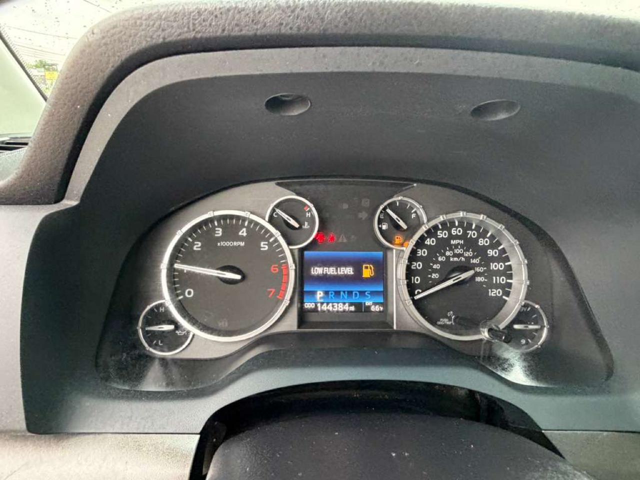 Toyota Tundra 4WD SR5 CrewMax 5.5' Bed 5.7L FFV (Natl) 2017