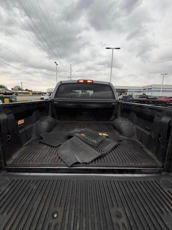 Toyota Tundra 4WD SR5 CrewMax 5.5' Bed 5.7L FFV (Natl) 2017