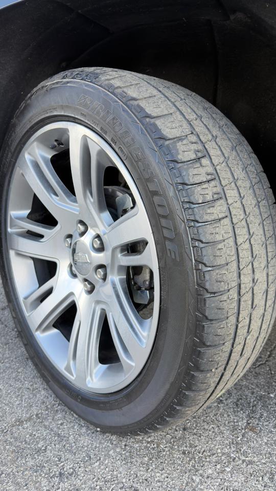 Cadillac Escalade 4WD 4dr Premium 2015