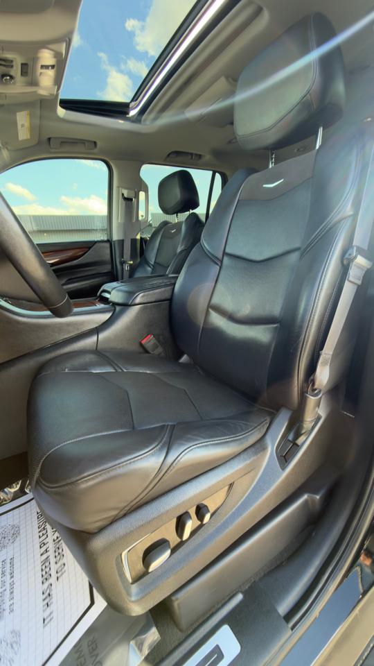 Cadillac Escalade 4WD 4dr Premium 2015
