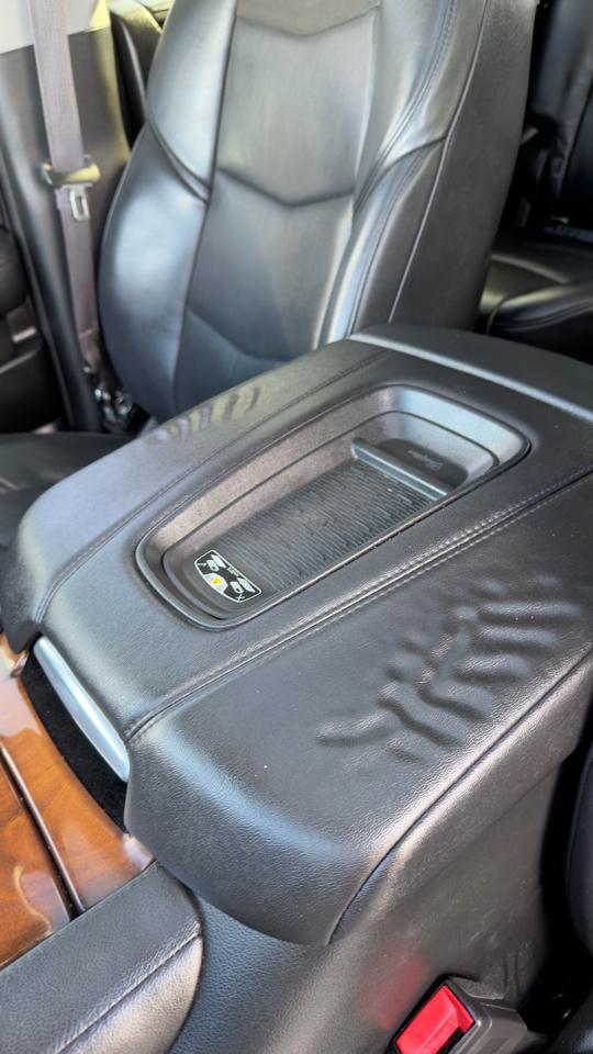 Cadillac Escalade 4WD 4dr Premium 2015