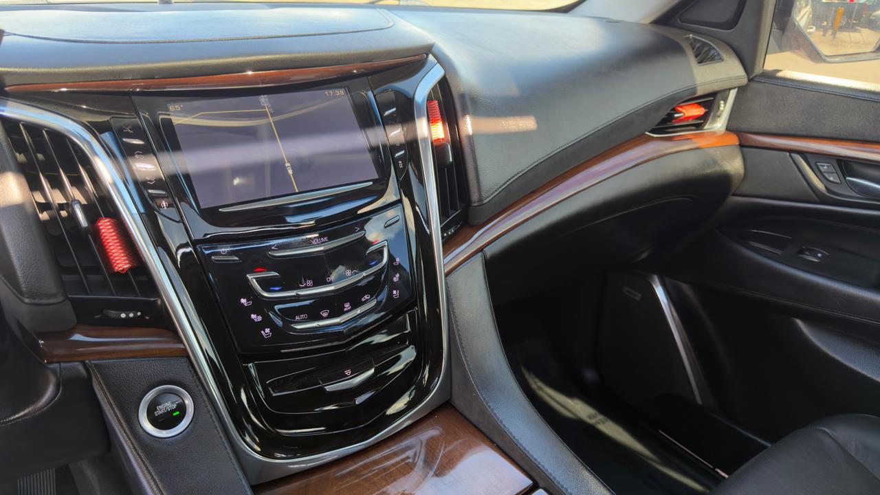 Cadillac Escalade 4WD 4dr Premium 2015