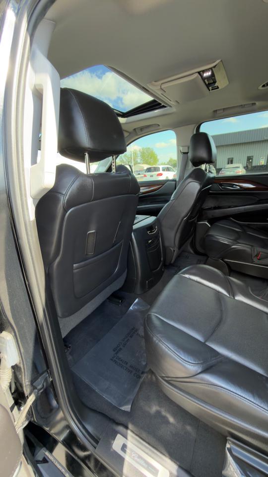 Cadillac Escalade 4WD 4dr Premium 2015