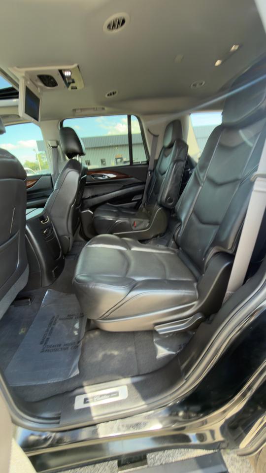 Cadillac Escalade 4WD 4dr Premium 2015