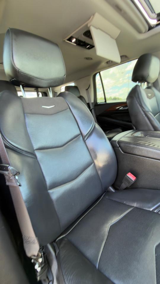 Cadillac Escalade 4WD 4dr Premium 2015