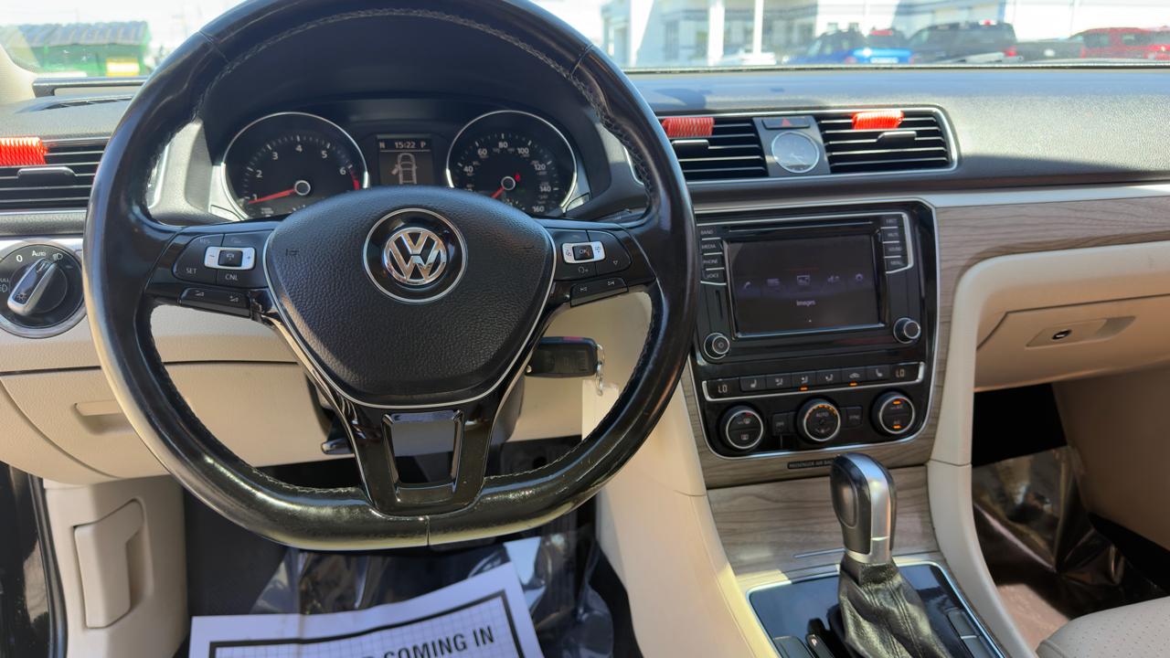 Volkswagen Passat 4dr Sdn 1.8T Auto SE PZEV 2016