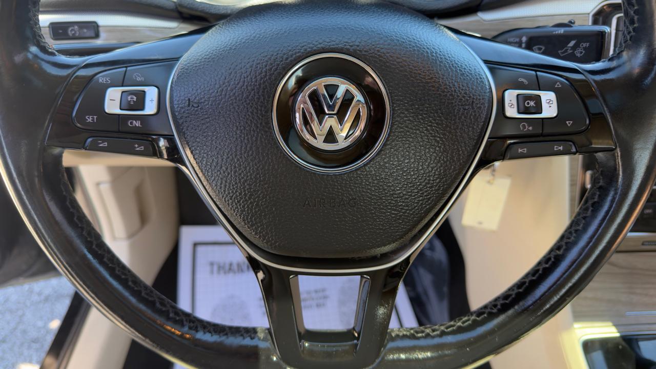 Volkswagen Passat 4dr Sdn 1.8T Auto SE PZEV 2016