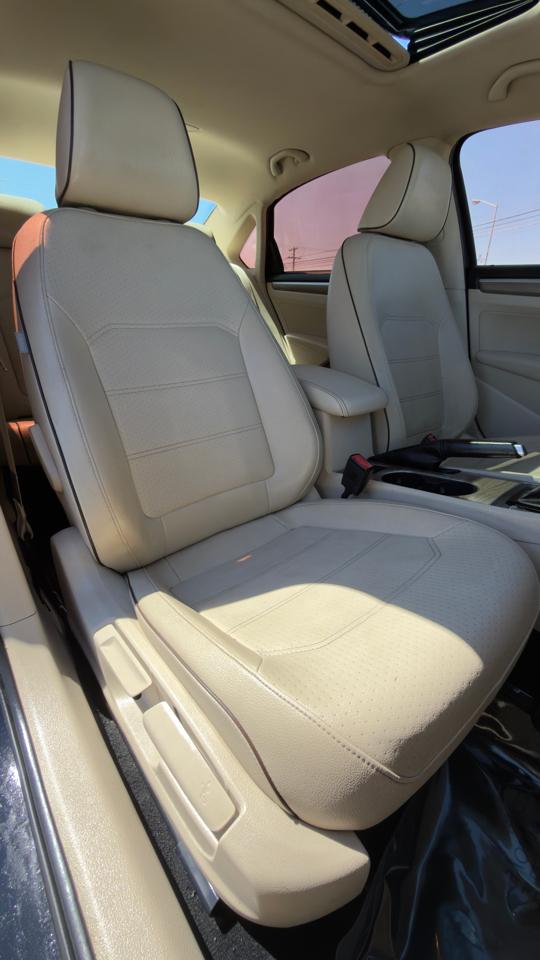 Volkswagen Passat 4dr Sdn 1.8T Auto SE PZEV 2016