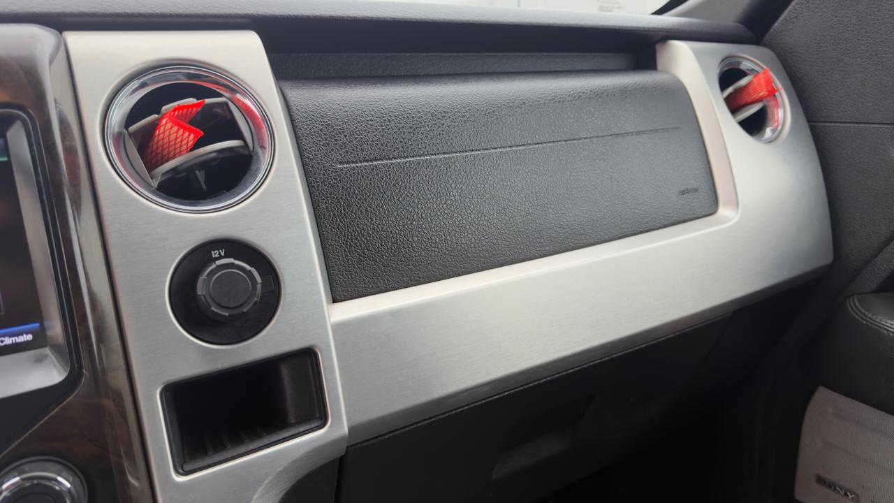 Ford F-150 4WD SuperCrew 145" Platinum 2013