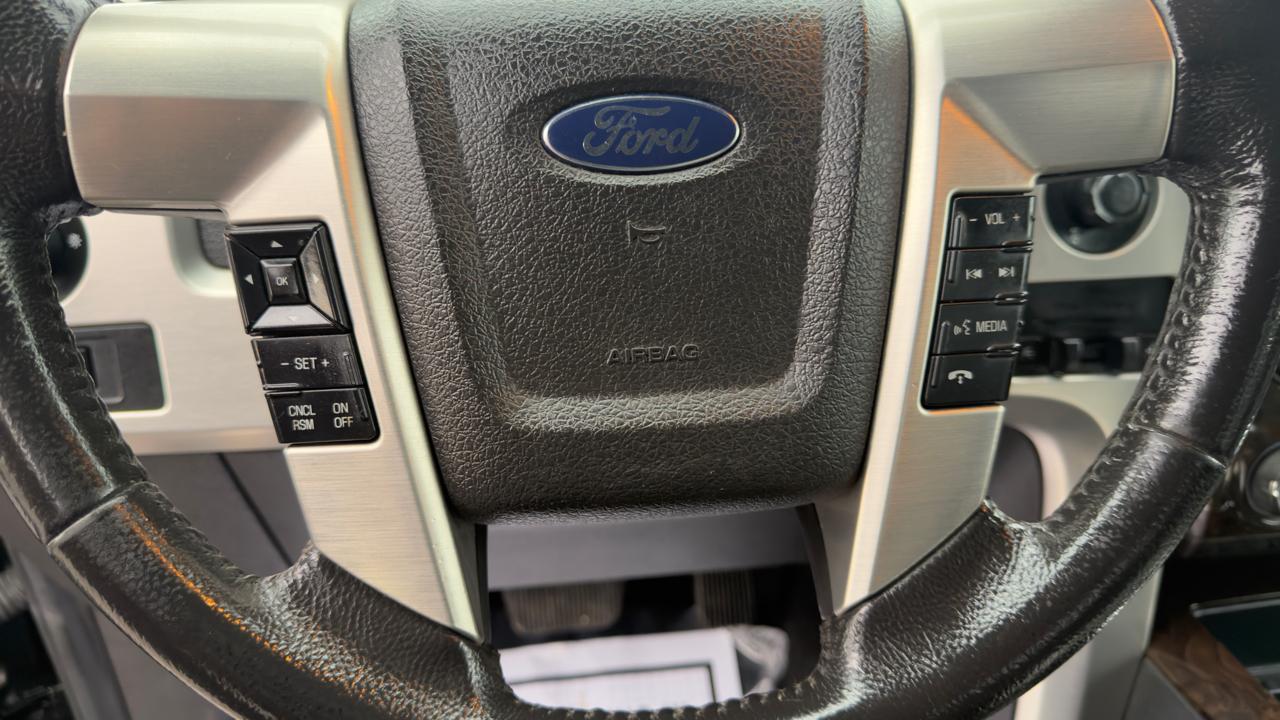Ford F-150 4WD SuperCrew 145" Platinum 2013