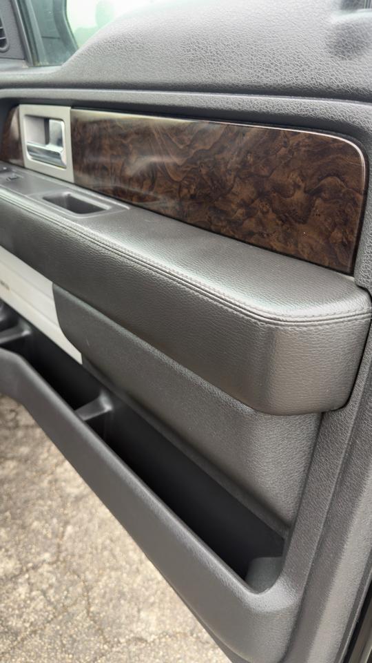 Ford F-150 4WD SuperCrew 145" Platinum 2013