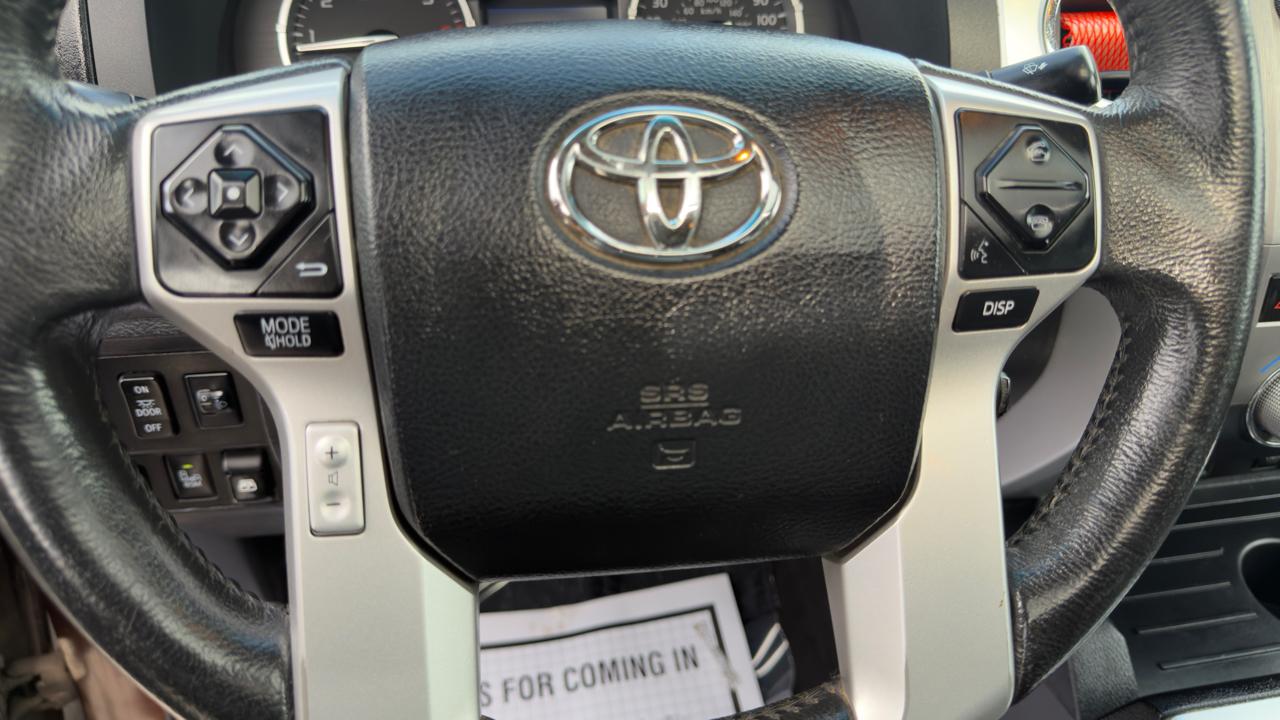Toyota Tundra 4WD Truck CrewMax 5.7L V8 6-Spd AT LTD (Natl) 2016