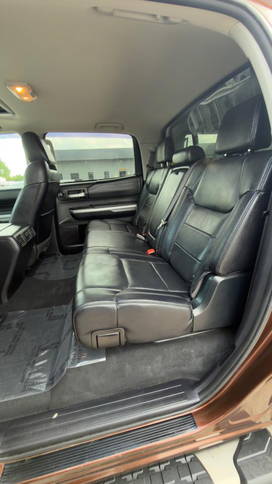 Toyota Tundra 4WD Truck CrewMax 5.7L V8 6-Spd AT LTD (Natl) 2016
