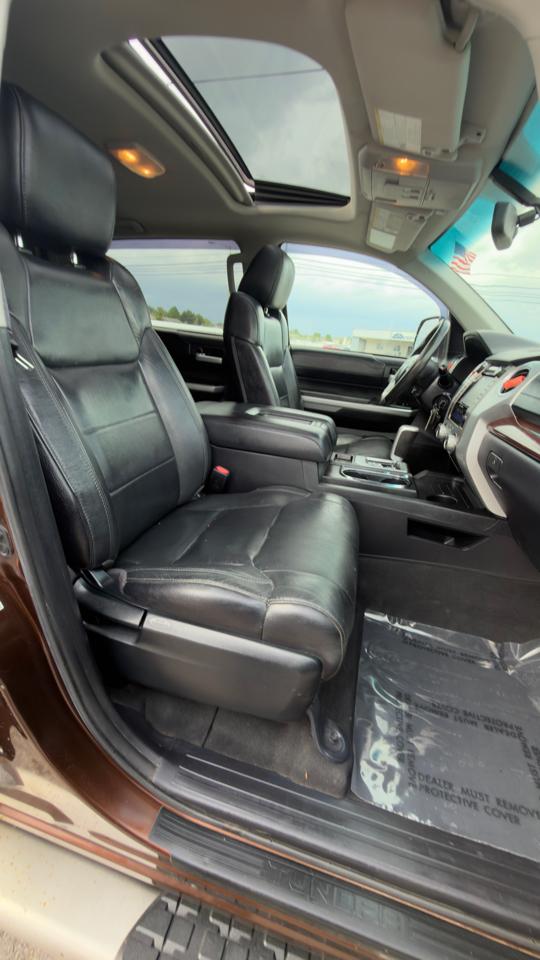 Toyota Tundra 4WD Truck CrewMax 5.7L V8 6-Spd AT LTD (Natl) 2016