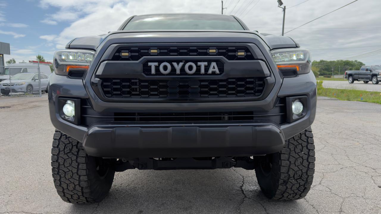 Toyota Tacoma TRD Off Road Double Cab 5' Bed V6 4x4 MT (Natl) 2017