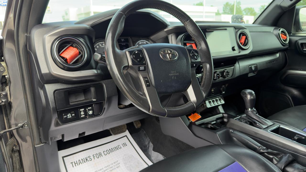 Toyota Tacoma TRD Off Road Double Cab 5' Bed V6 4x4 MT (Natl) 2017