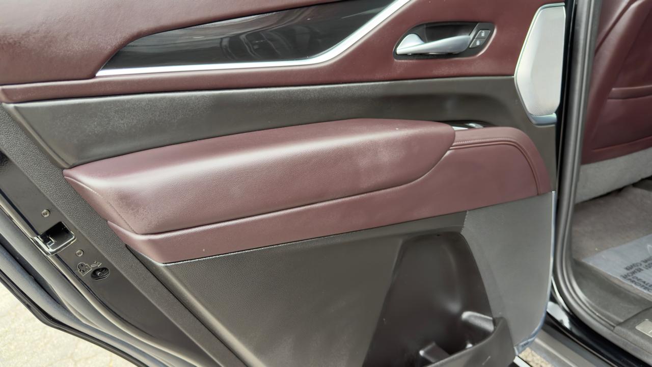 Cadillac Escalade 4WD 4dr Sport Platinum 2023