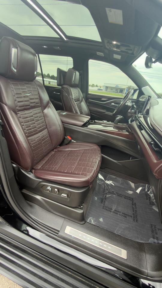 Cadillac Escalade 4WD 4dr Sport Platinum 2023