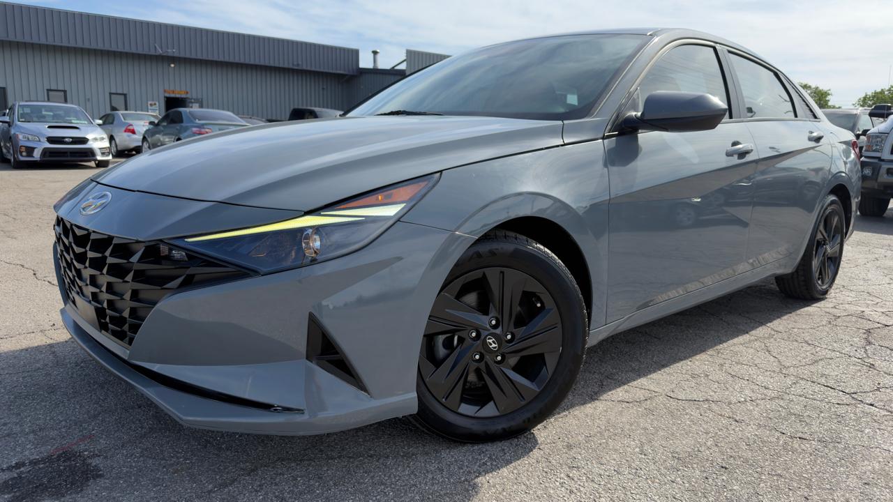 Hyundai Elantra SEL IVT *Ltd Avail* 2021