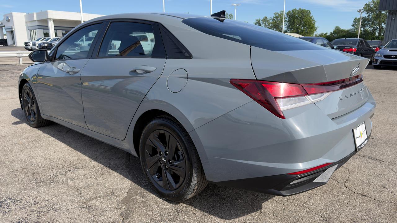 Hyundai Elantra SEL IVT *Ltd Avail* 2021
