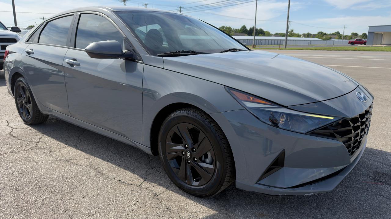Hyundai Elantra SEL IVT *Ltd Avail* 2021