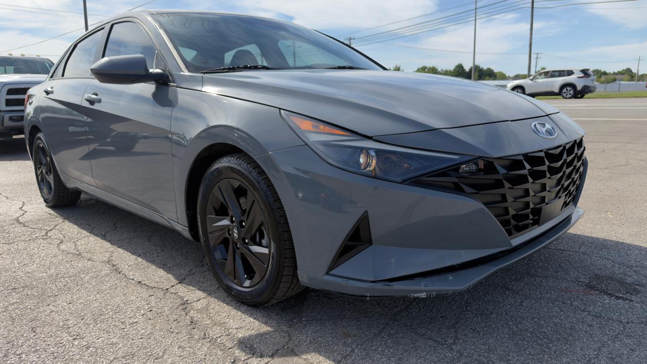 Hyundai Elantra SEL IVT *Ltd Avail* 2021