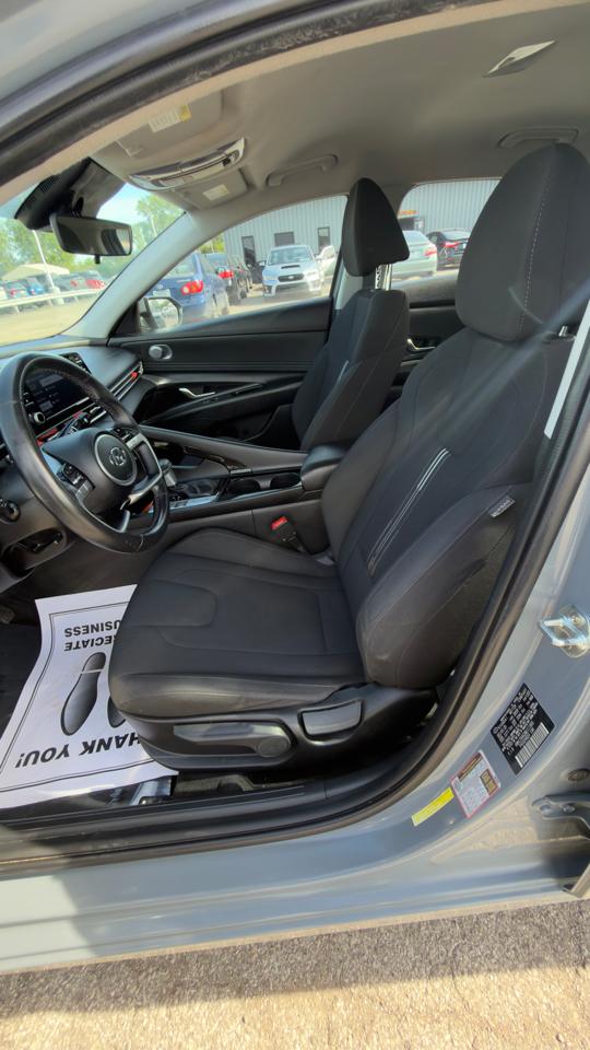 Hyundai Elantra SEL IVT *Ltd Avail* 2021