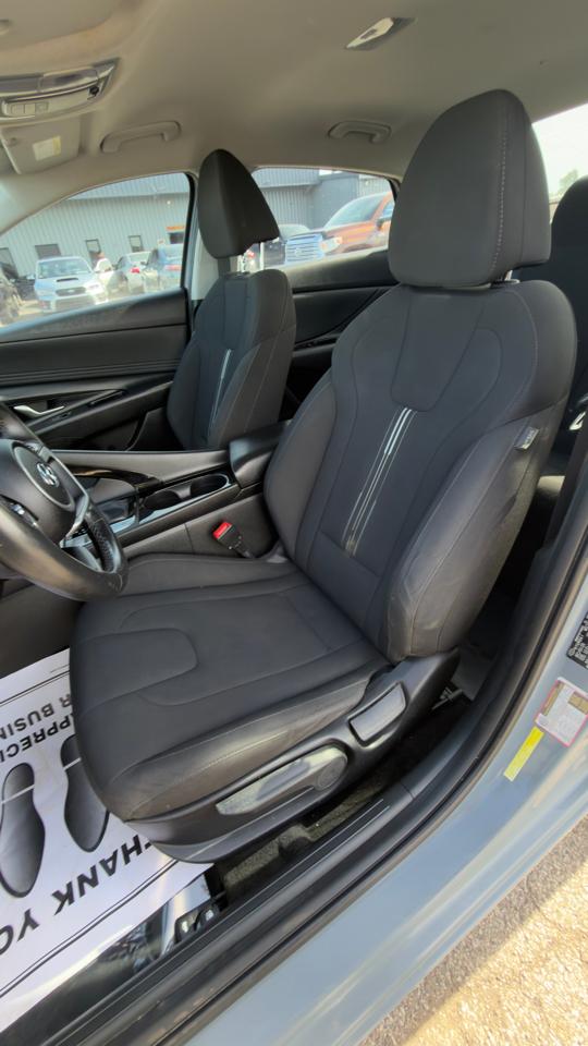 Hyundai Elantra SEL IVT *Ltd Avail* 2021