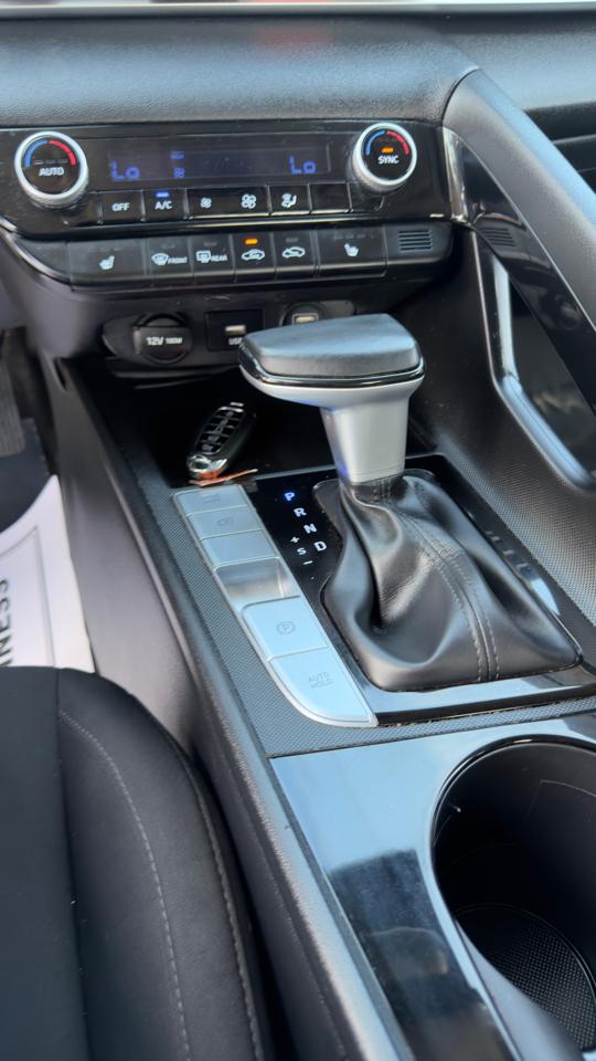 Hyundai Elantra SEL IVT *Ltd Avail* 2021