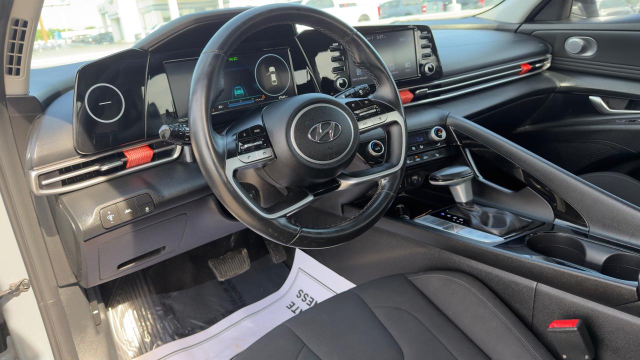Hyundai Elantra SEL IVT *Ltd Avail* 2021