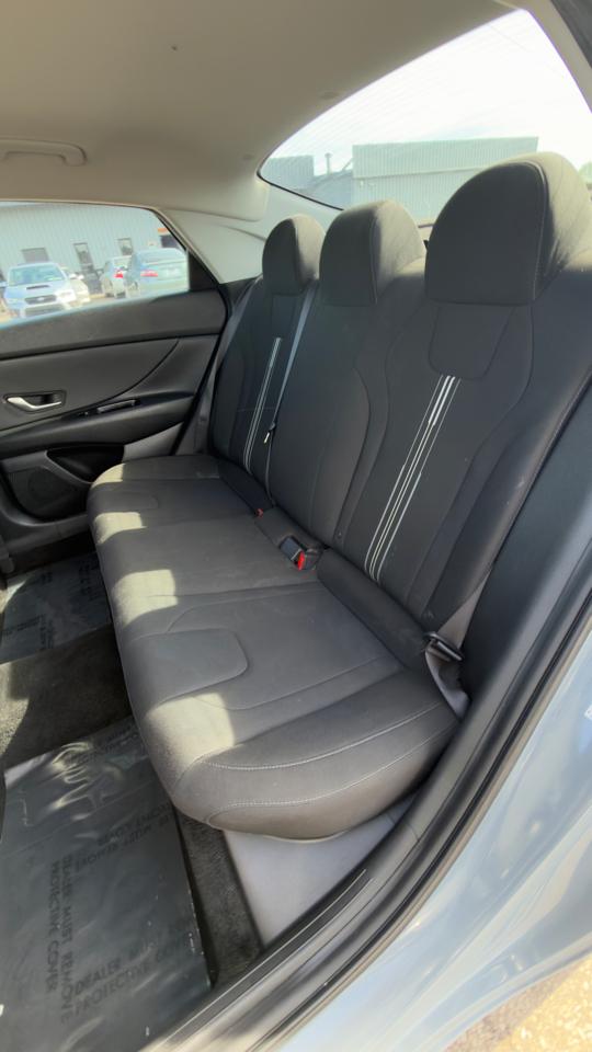 Hyundai Elantra SEL IVT *Ltd Avail* 2021