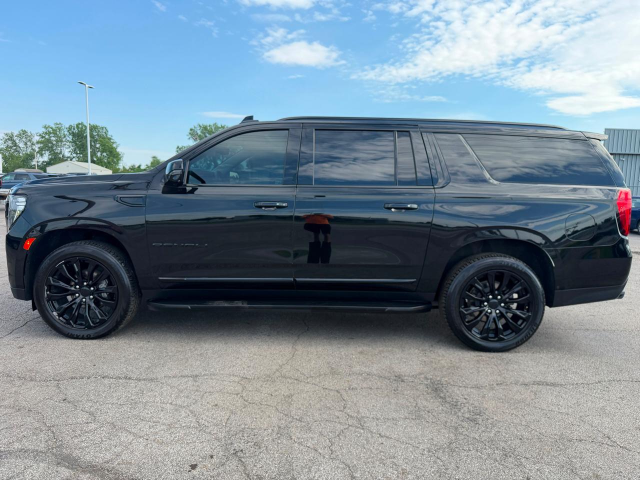 GMC Yukon XL 4WD 4dr Denali 2021