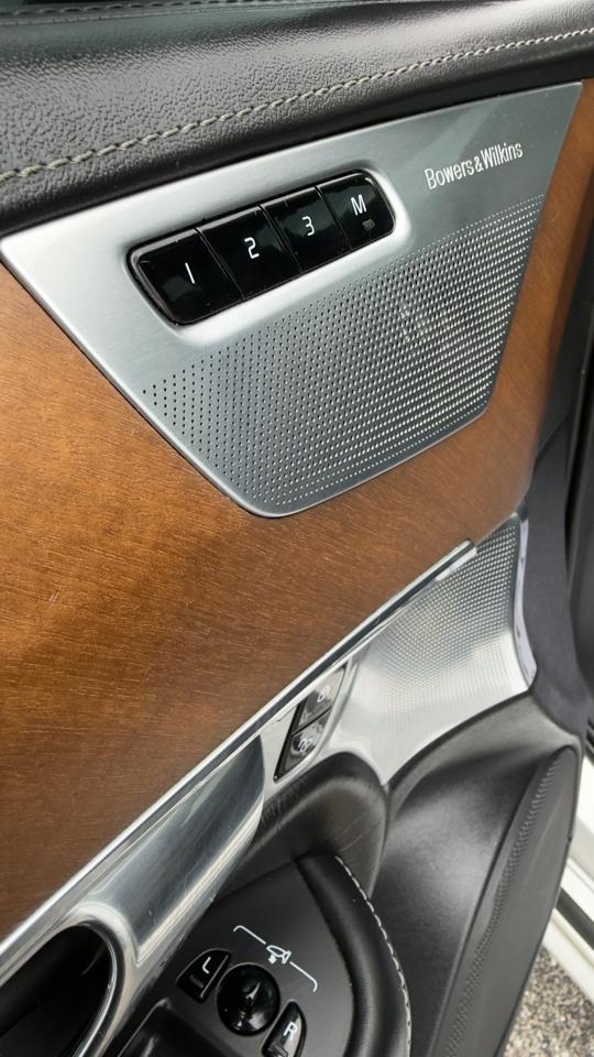 Volvo XC90 T8 eAWD Plug-In Hybrid 7-Passenger Inscription 2017