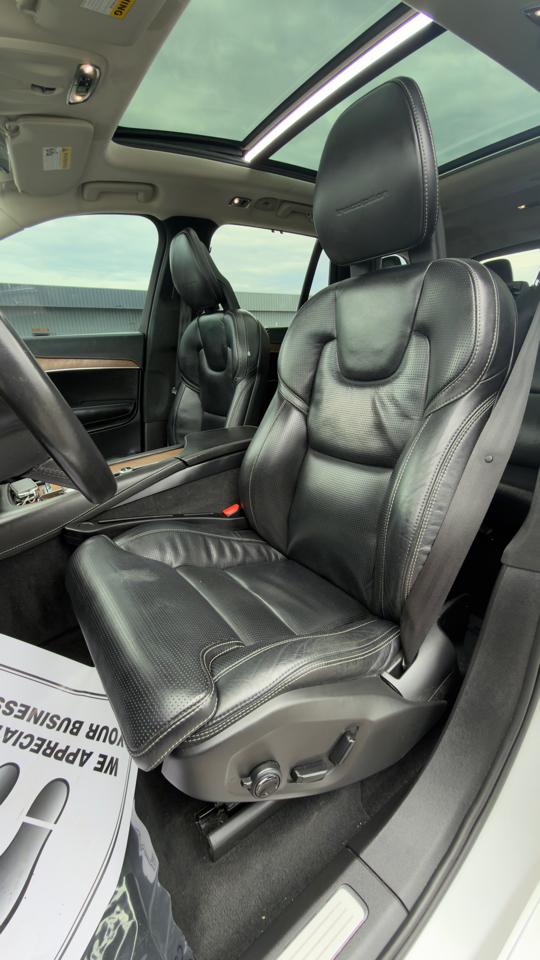 Volvo XC90 T8 eAWD Plug-In Hybrid 7-Passenger Inscription 2017