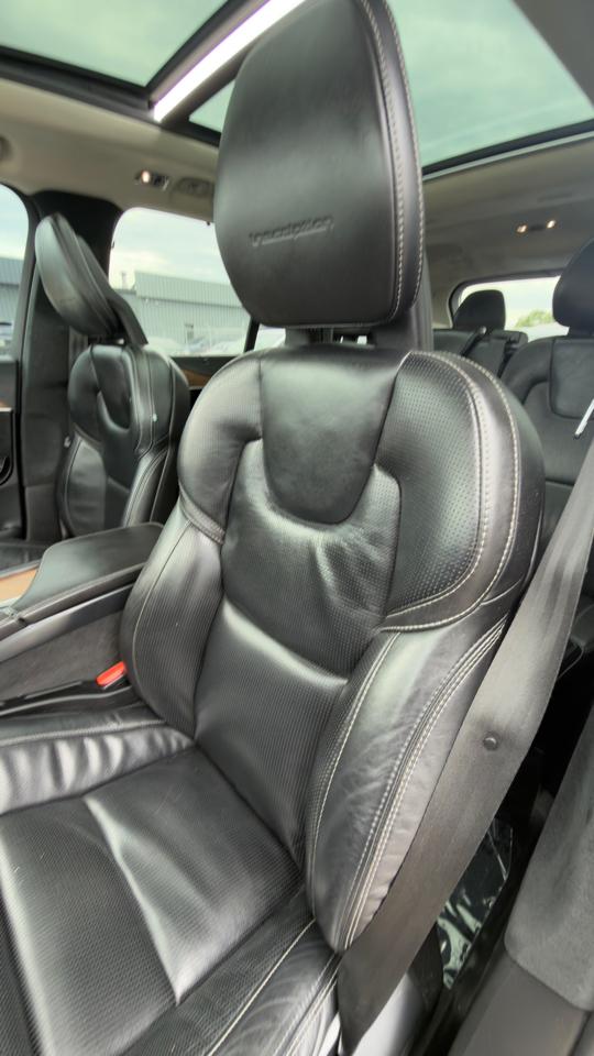 Volvo XC90 T8 eAWD Plug-In Hybrid 7-Passenger Inscription 2017