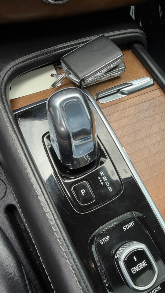 Volvo XC90 T8 eAWD Plug-In Hybrid 7-Passenger Inscription 2017