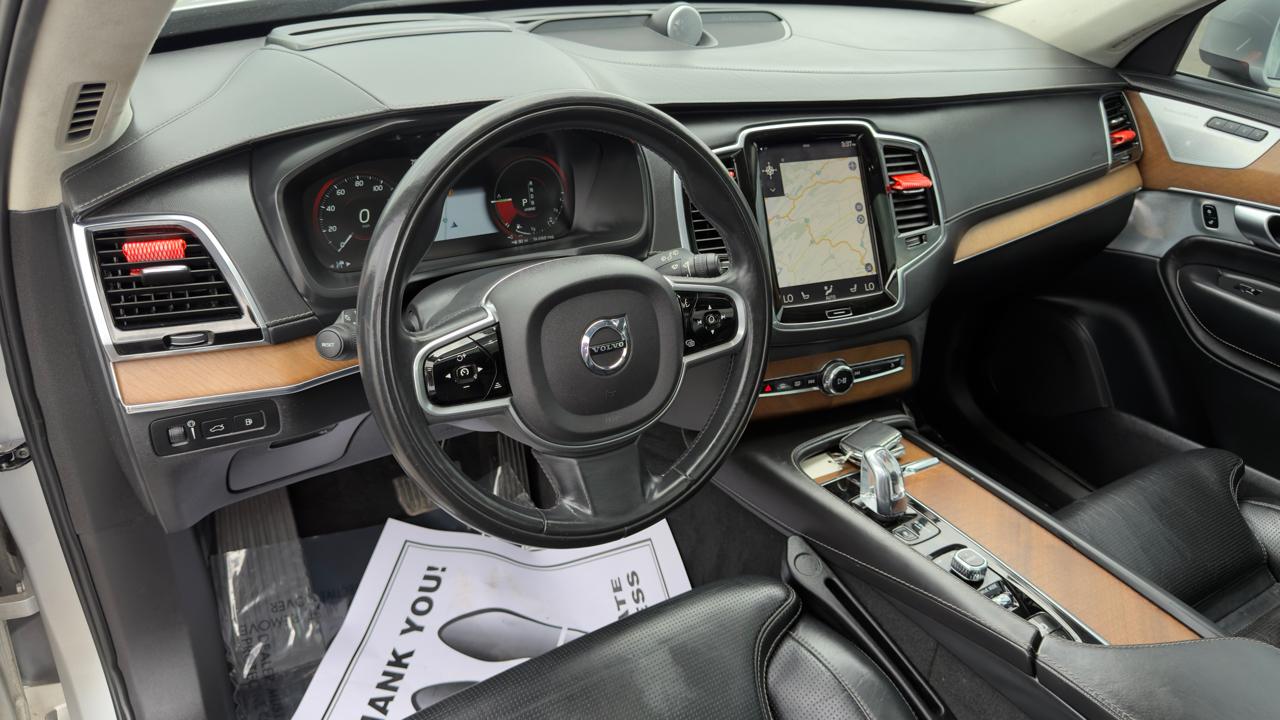 Volvo XC90 T8 eAWD Plug-In Hybrid 7-Passenger Inscription 2017