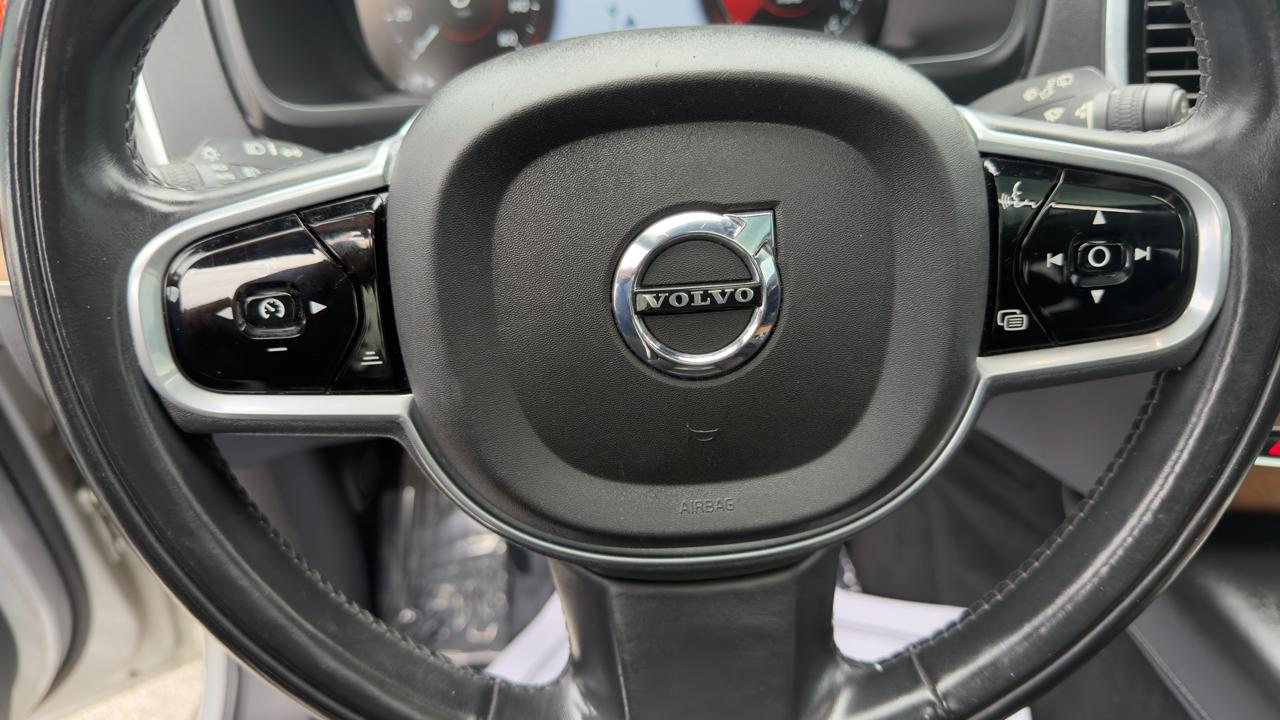 Volvo XC90 T8 eAWD Plug-In Hybrid 7-Passenger Inscription 2017