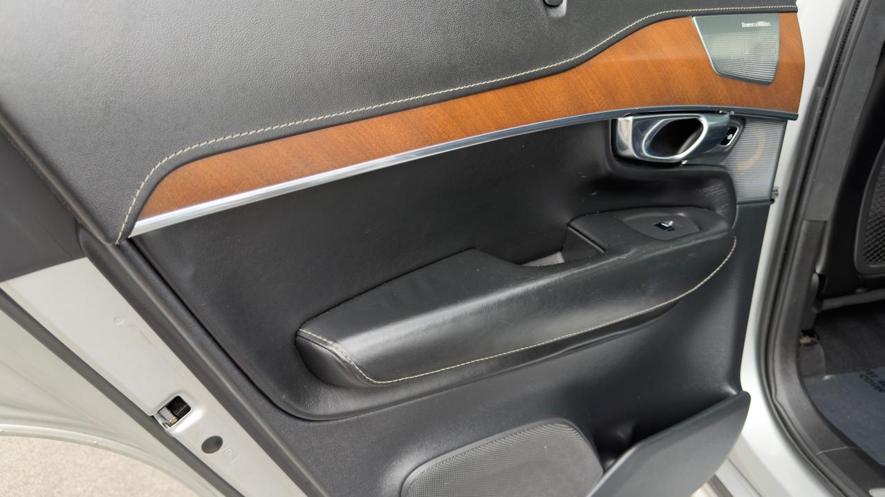 Volvo XC90 T8 eAWD Plug-In Hybrid 7-Passenger Inscription 2017