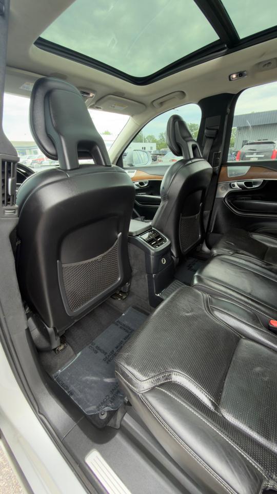 Volvo XC90 T8 eAWD Plug-In Hybrid 7-Passenger Inscription 2017