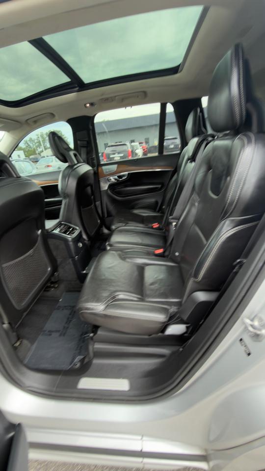 Volvo XC90 T8 eAWD Plug-In Hybrid 7-Passenger Inscription 2017
