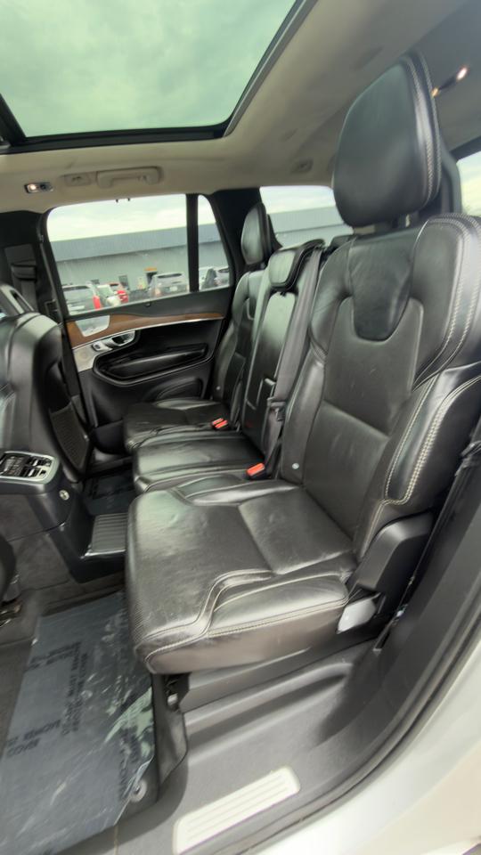 Volvo XC90 T8 eAWD Plug-In Hybrid 7-Passenger Inscription 2017