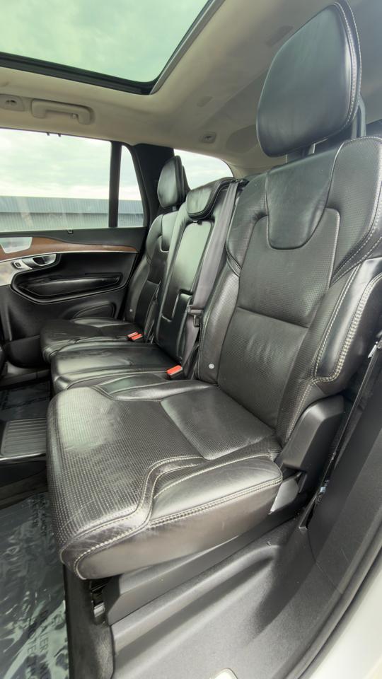 Volvo XC90 T8 eAWD Plug-In Hybrid 7-Passenger Inscription 2017