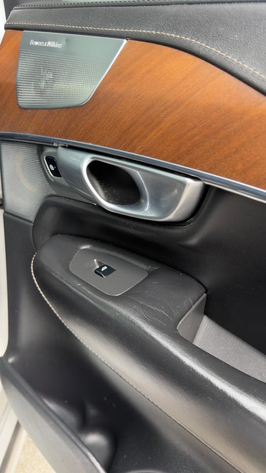 Volvo XC90 T8 eAWD Plug-In Hybrid 7-Passenger Inscription 2017