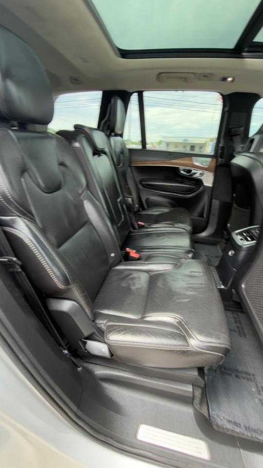 Volvo XC90 T8 eAWD Plug-In Hybrid 7-Passenger Inscription 2017