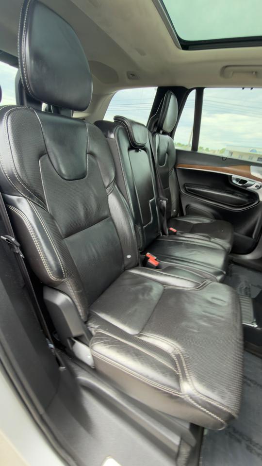 Volvo XC90 T8 eAWD Plug-In Hybrid 7-Passenger Inscription 2017