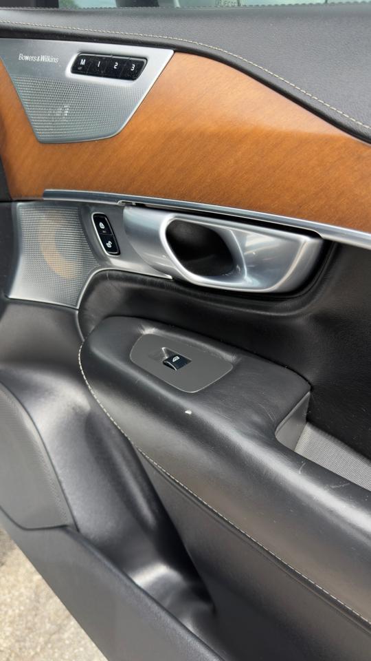 Volvo XC90 T8 eAWD Plug-In Hybrid 7-Passenger Inscription 2017