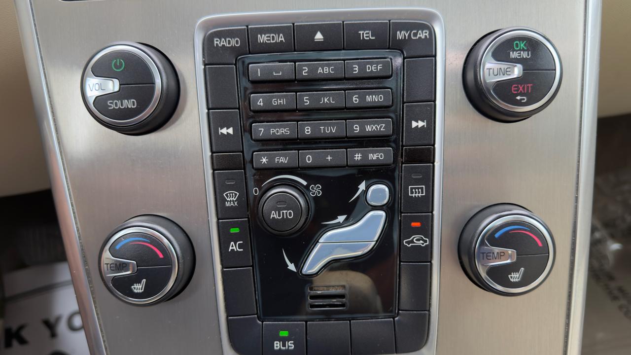 Volvo XC60 4dr 3.2L 2012
