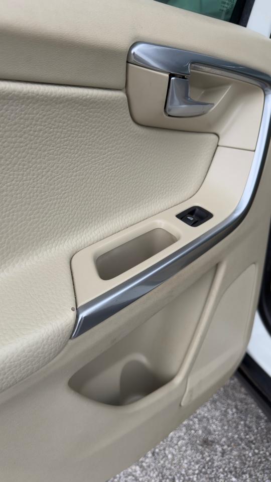 Volvo XC60 4dr 3.2L 2012